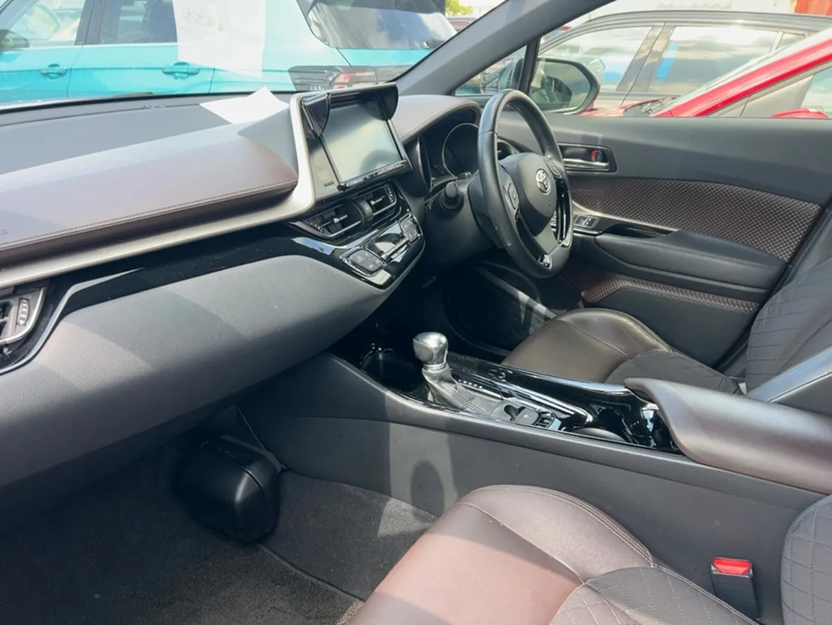 Toyota C-HR LUNA SPORT HYBRID 5DR AUTOMATIC - Image 3