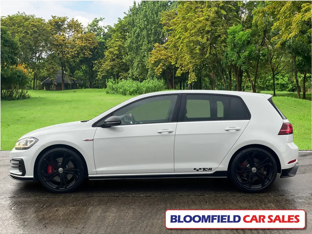 Volkswagen Golf GTI TCR , DSG , LOW MILEAGE // PRE - Image 4