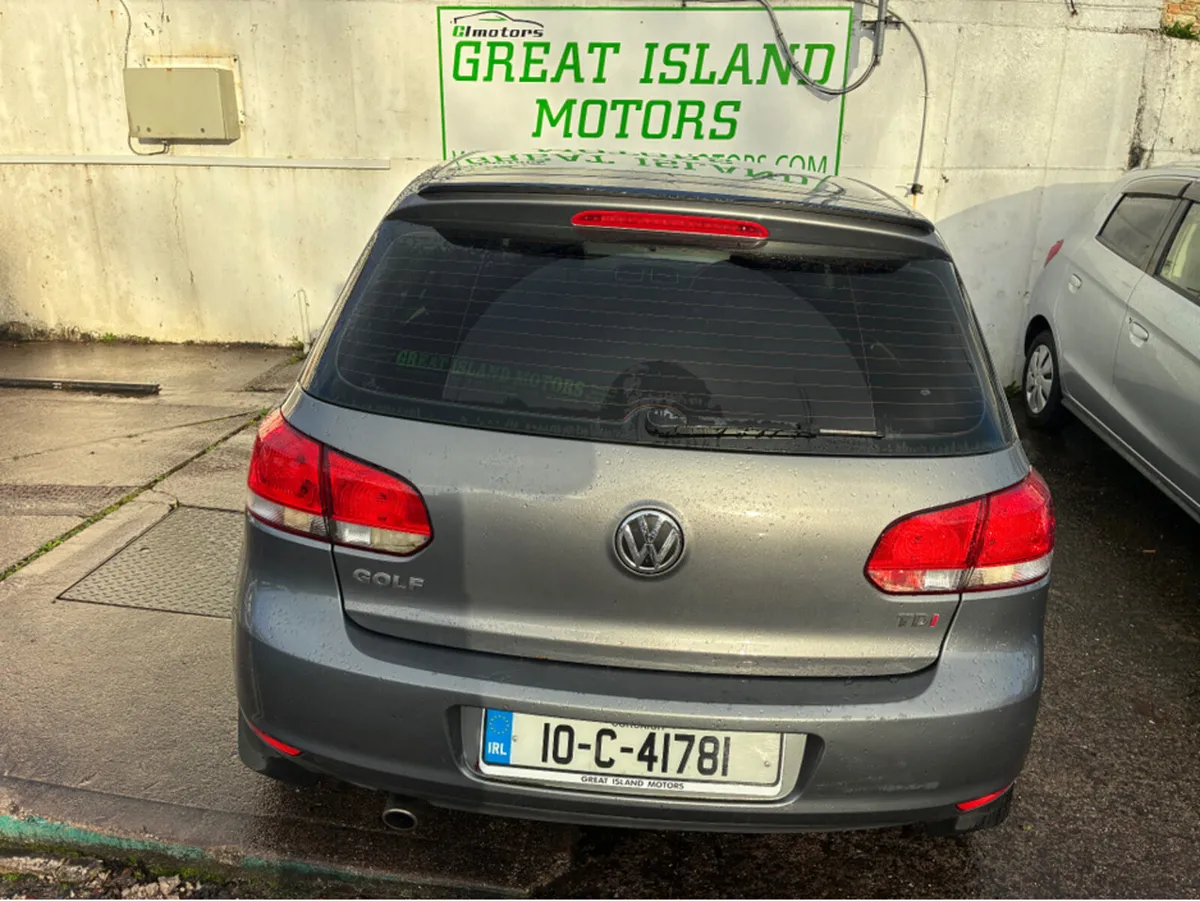 Volkswagen Golf 1.6 TDI S 105PS 5DR - Image 4