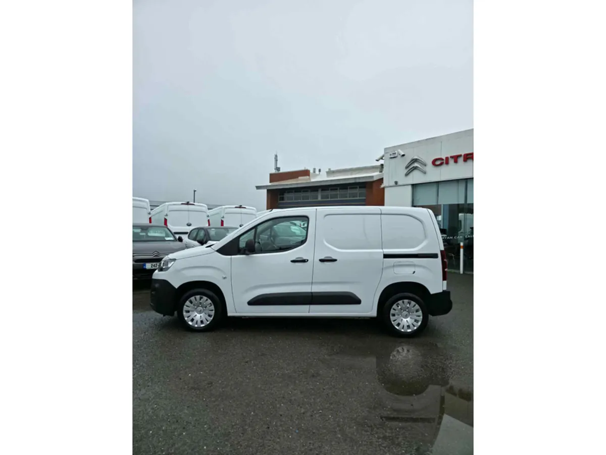 Citroen Berlingo LX BLUEHDI 100 MWB 65 650KG MY52 - Image 2