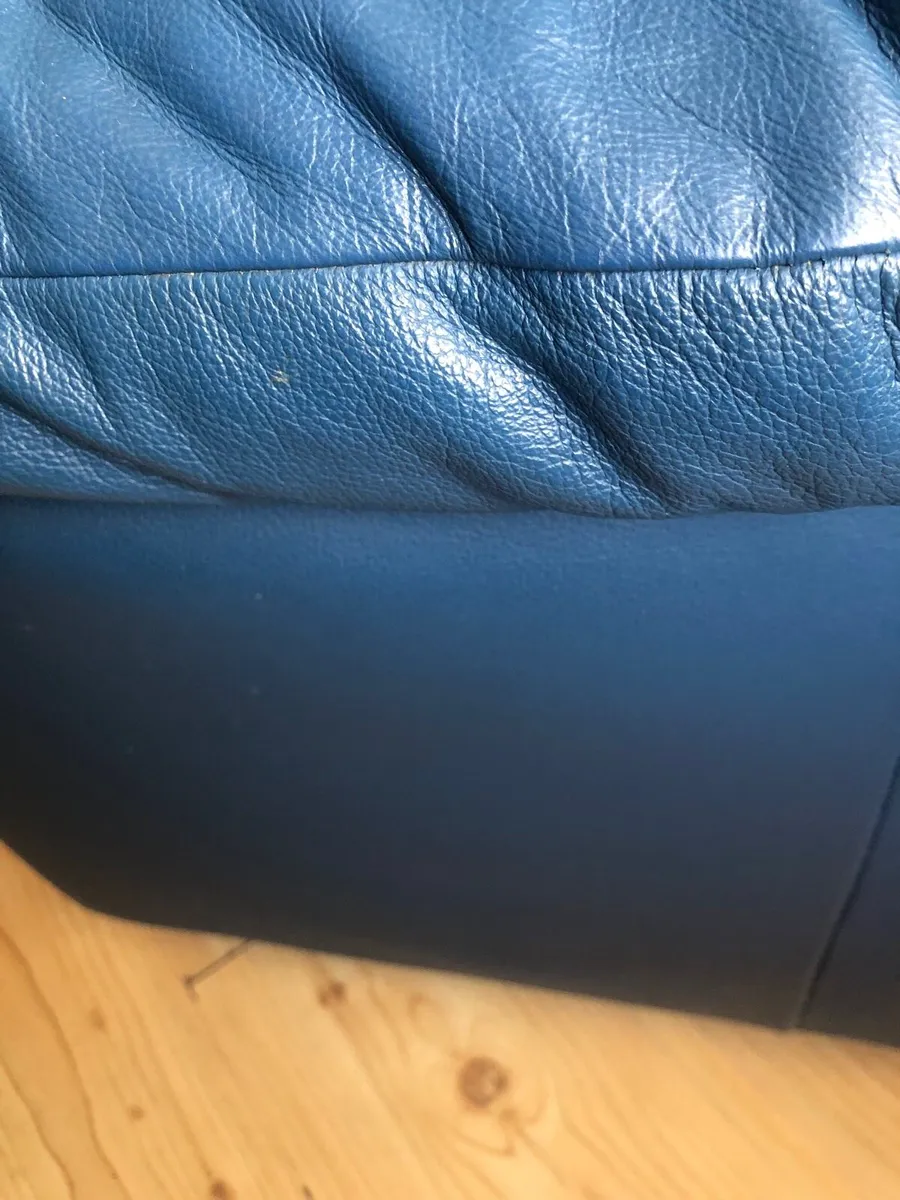 1 Seater Leather Sofa - Image 1