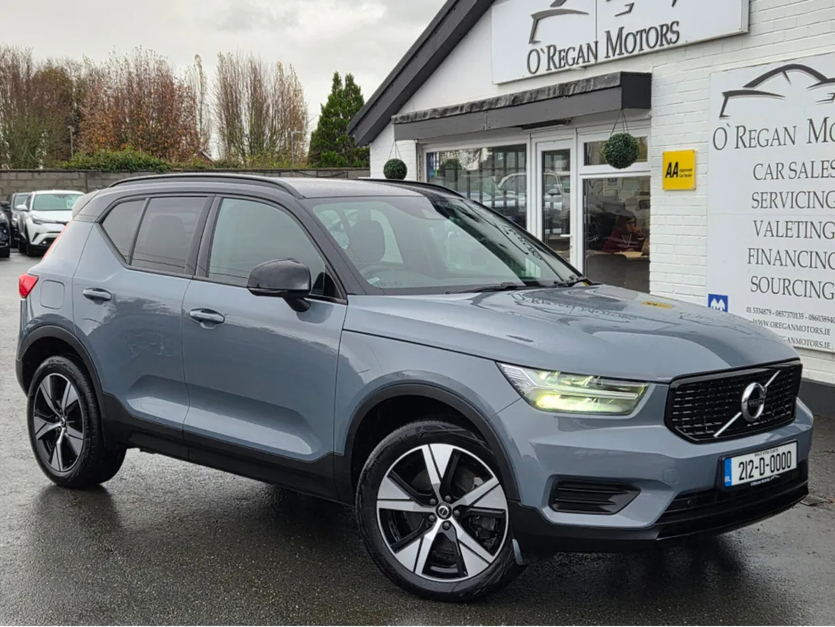 Volvo XC40 (212) R-DESIGN T4 RECHARGE - Image 1