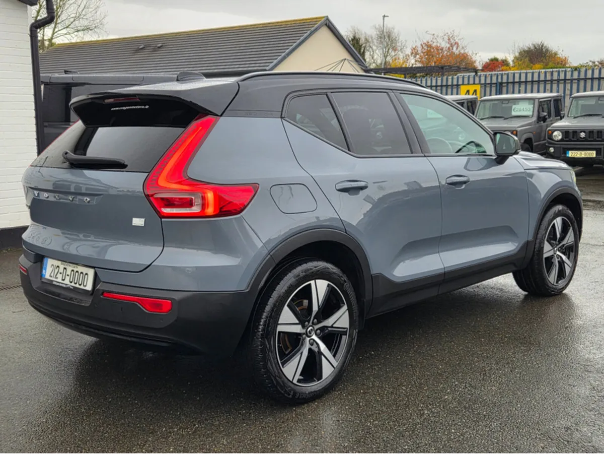 Volvo XC40 (212) R-DESIGN T4 RECHARGE - Image 3