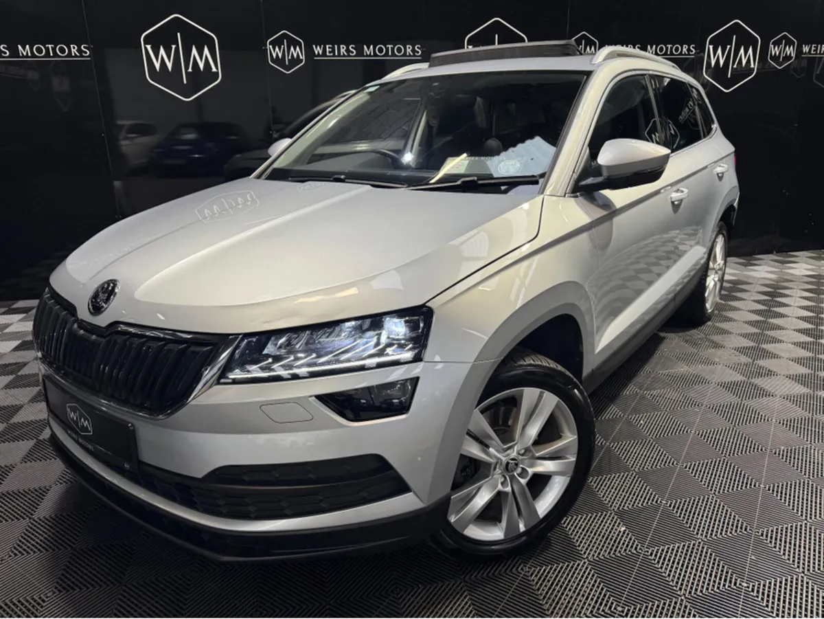 Skoda Karoq STYLE 1.6 TDI 116HP 4DR 5DR SUNROOF - Image 1