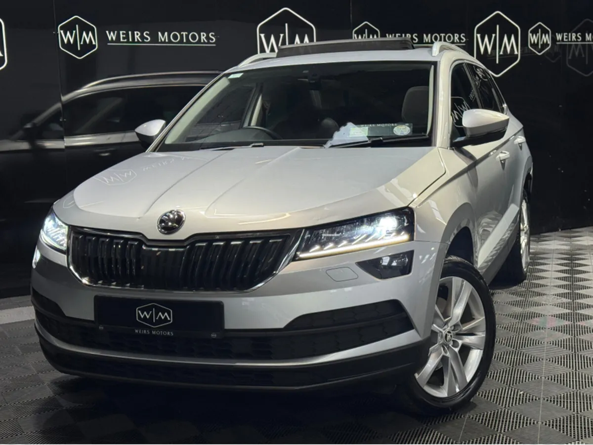Skoda Karoq STYLE 1.6 TDI 116HP 4DR 5DR SUNROOF - Image 2