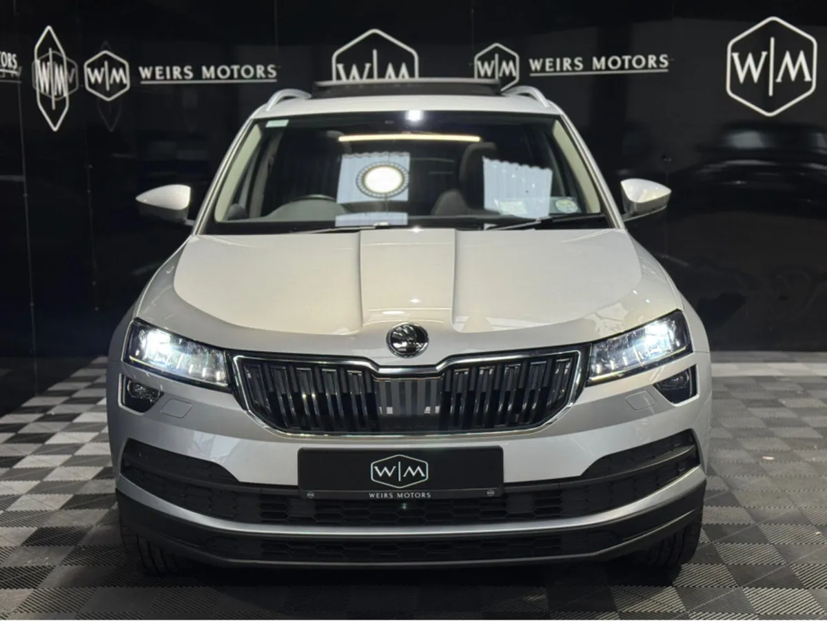 Skoda Karoq STYLE 1.6 TDI 116HP 4DR 5DR SUNROOF - Image 3