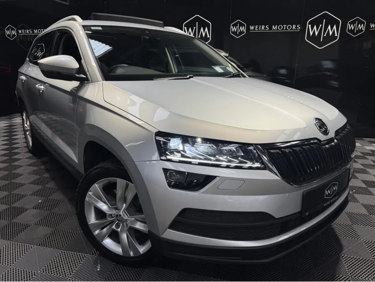 Skoda Karoq STYLE 1.6 TDI 116HP 4DR 5DR SUNROOF - Image 4