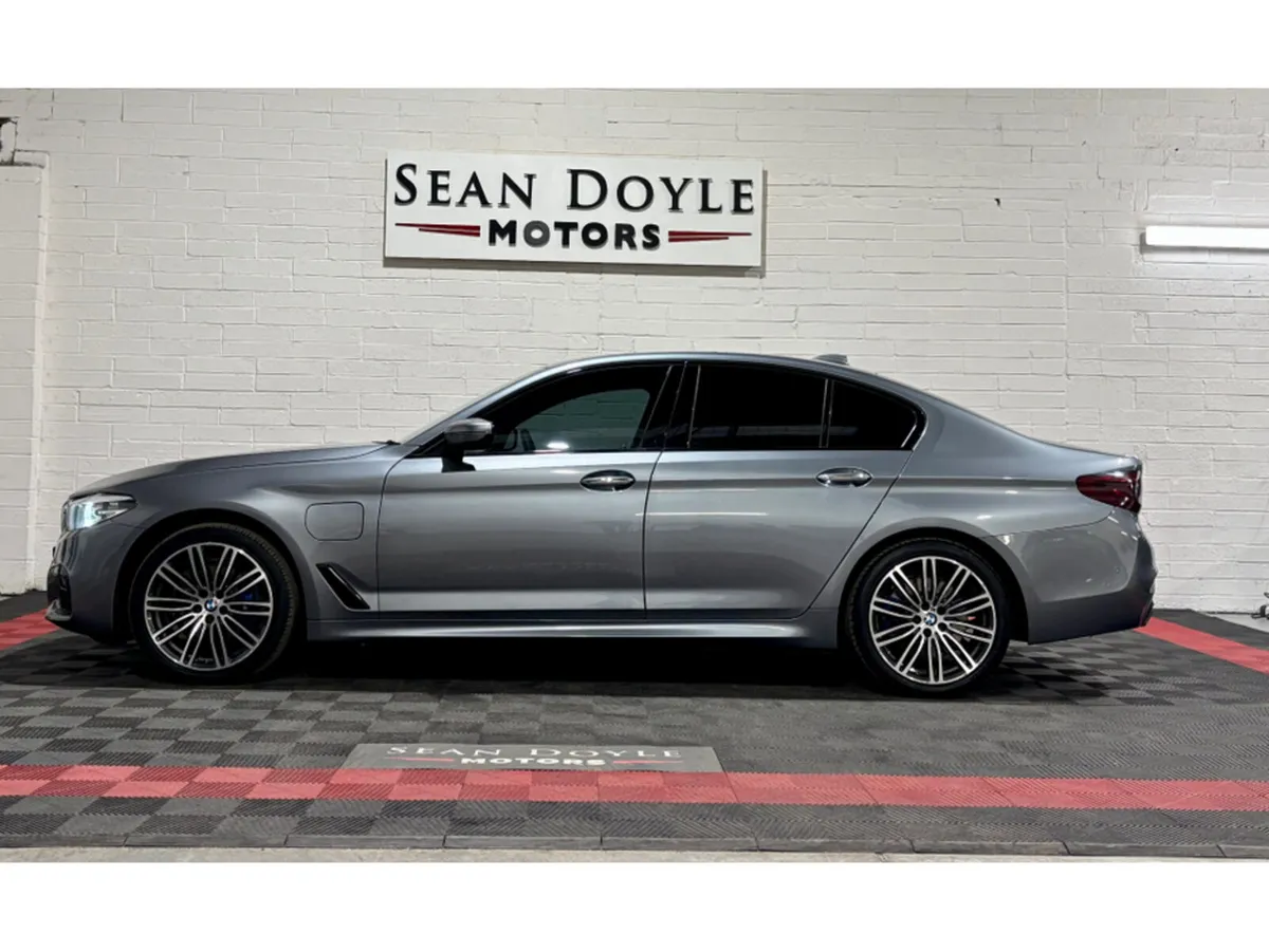 BMW 5-Series 2018 530e M Sport Auto PHEV - Image 4