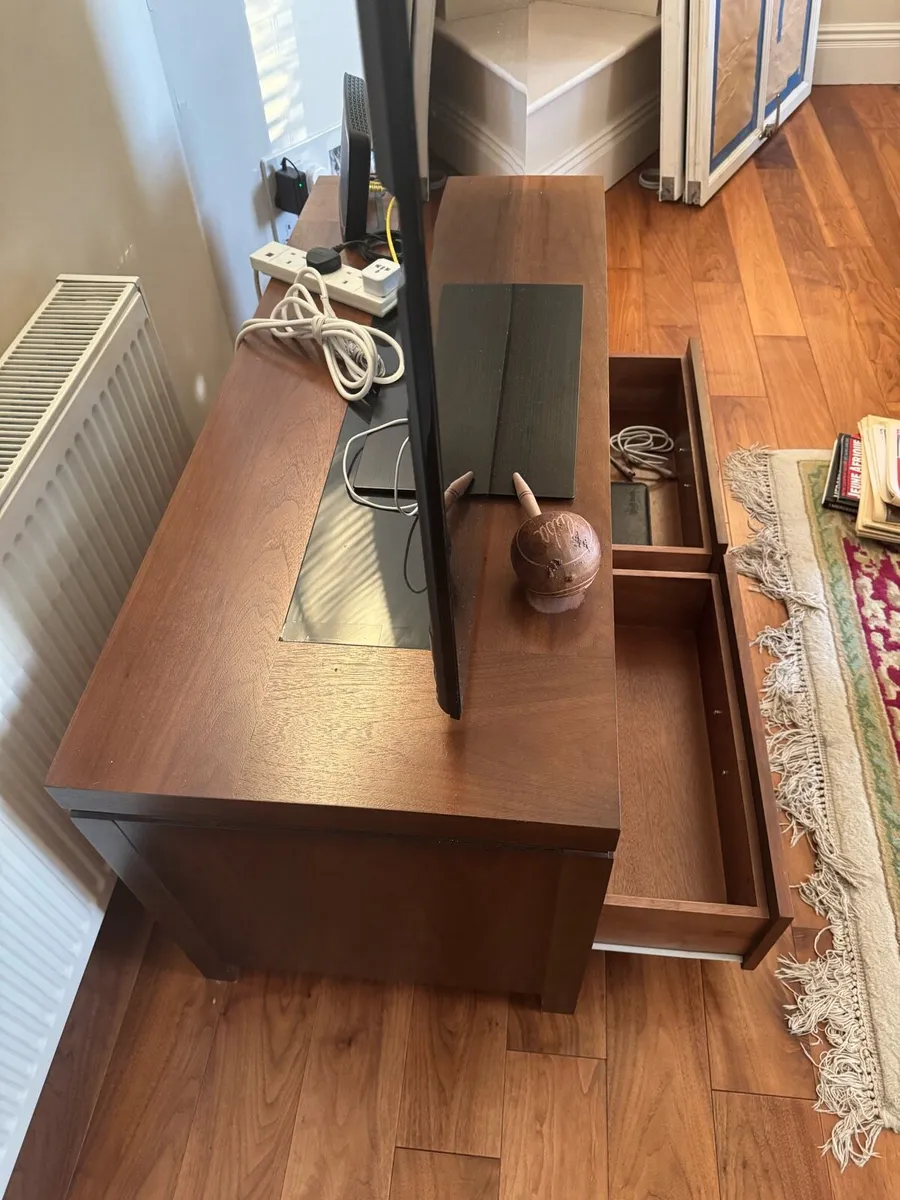 Oak wood TV STAND - Image 3