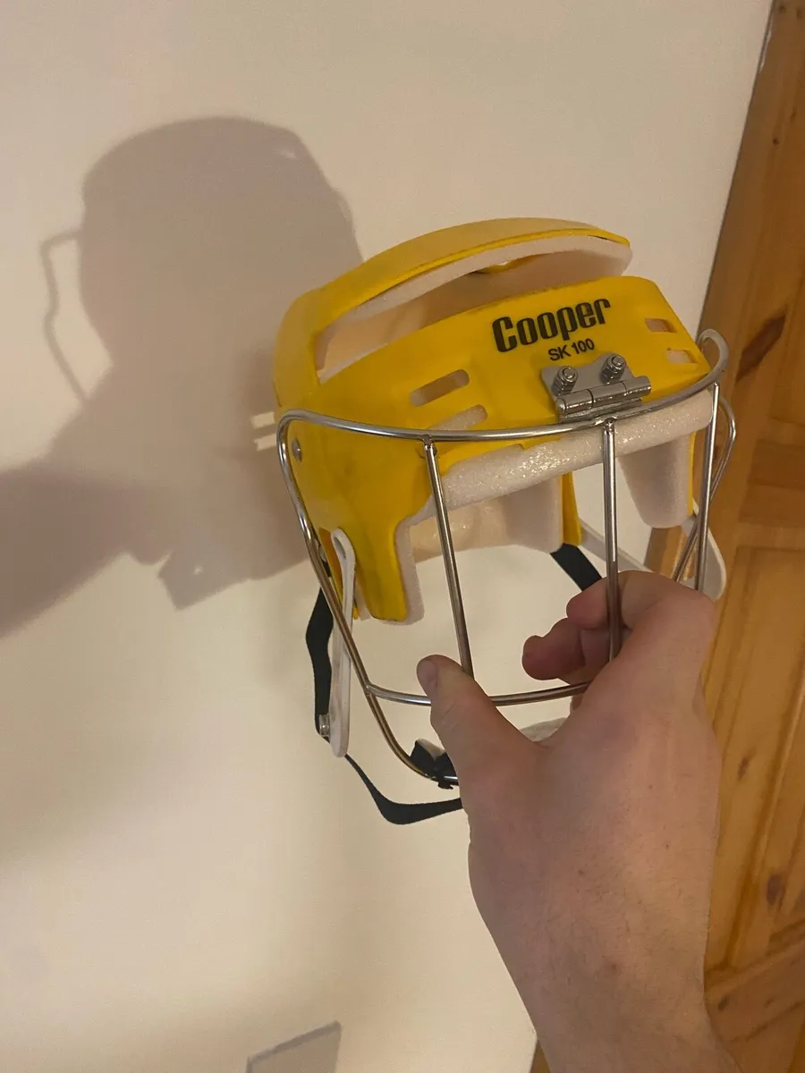 Cooper hurling helmet - Image 3
