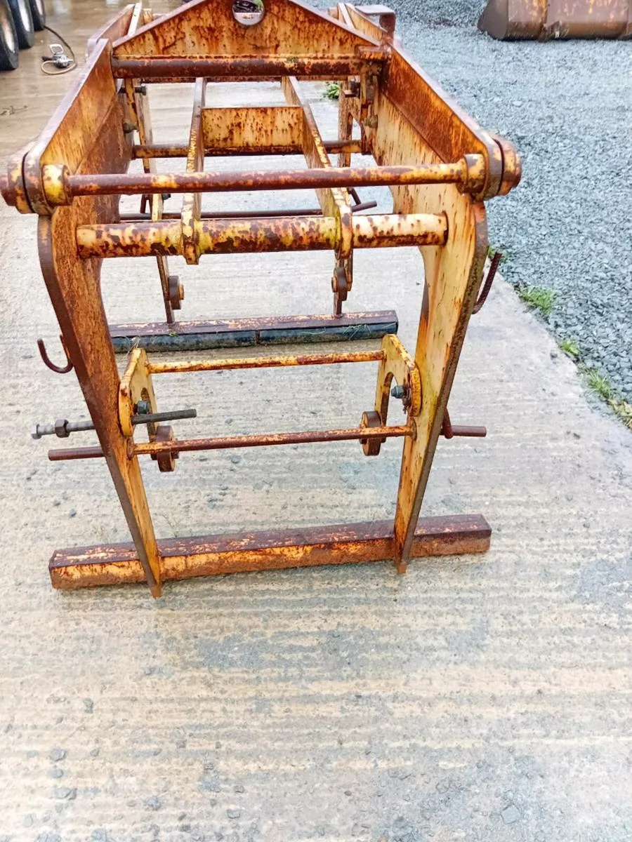 Block grab - Image 2