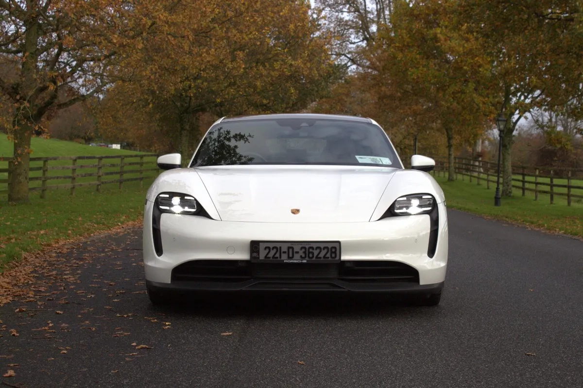 221 Porsche Taycan - Image 3