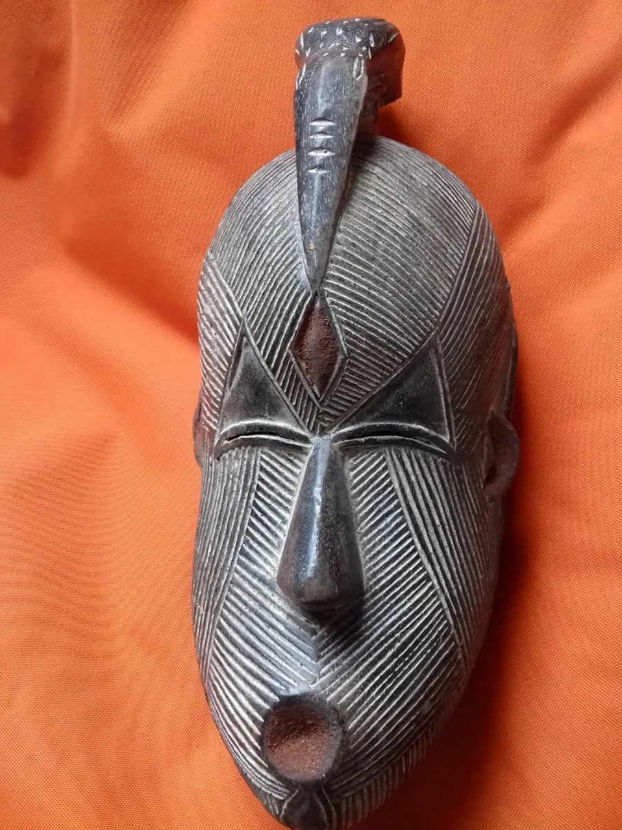 African mask - Image 4