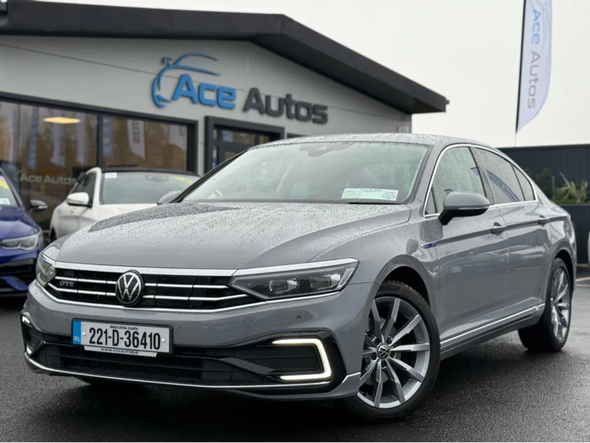 Volkswagen Passat GTE ADVANCE - 1.4 PETROL HYBRID - Image 1