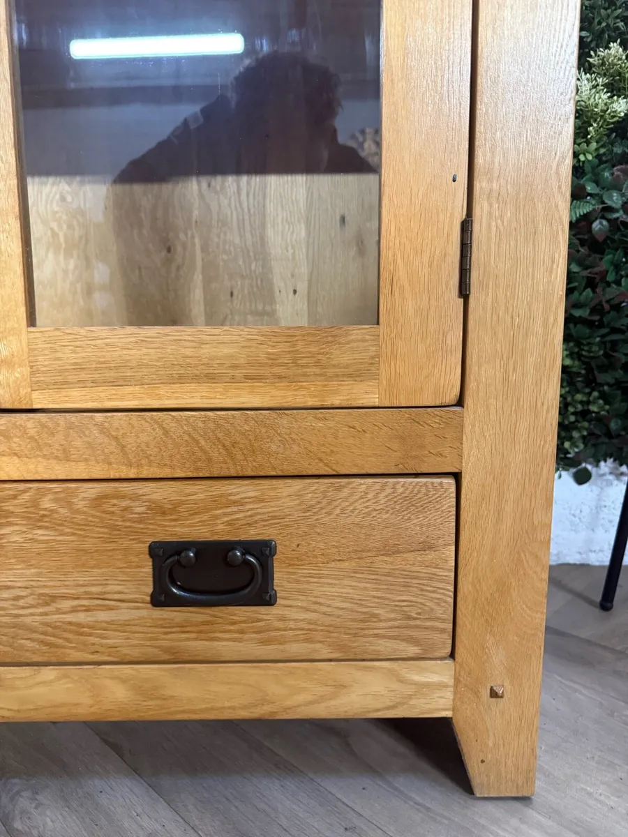 Solid oak display cabinet - Image 4