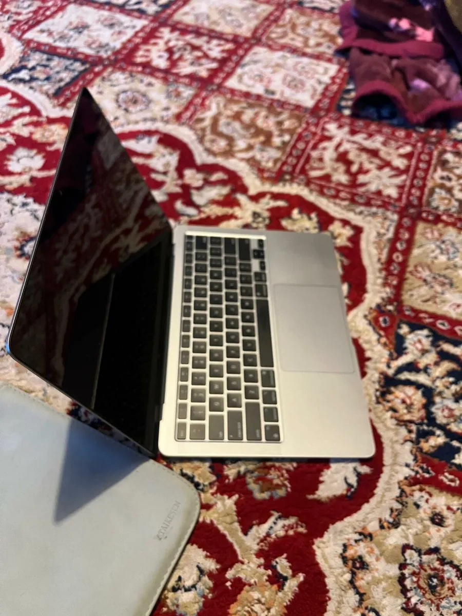 Mac BookAir M1 - Image 1