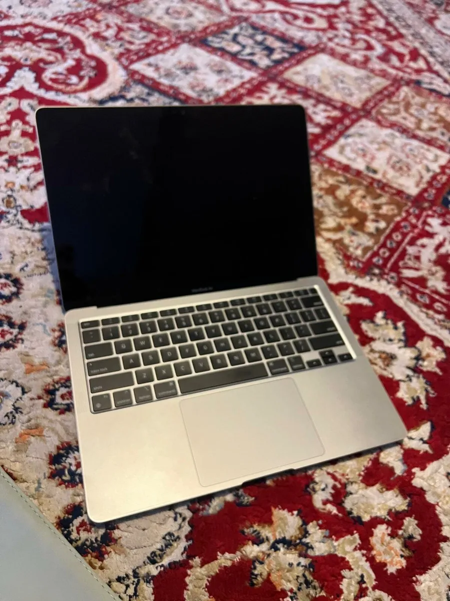 Mac BookAir M1 - Image 3