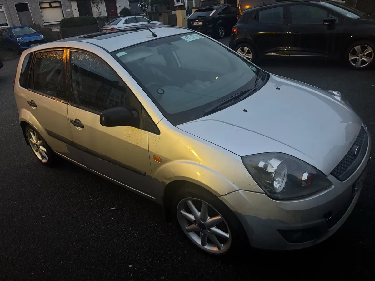 07 Ford Fiesta - Image 2