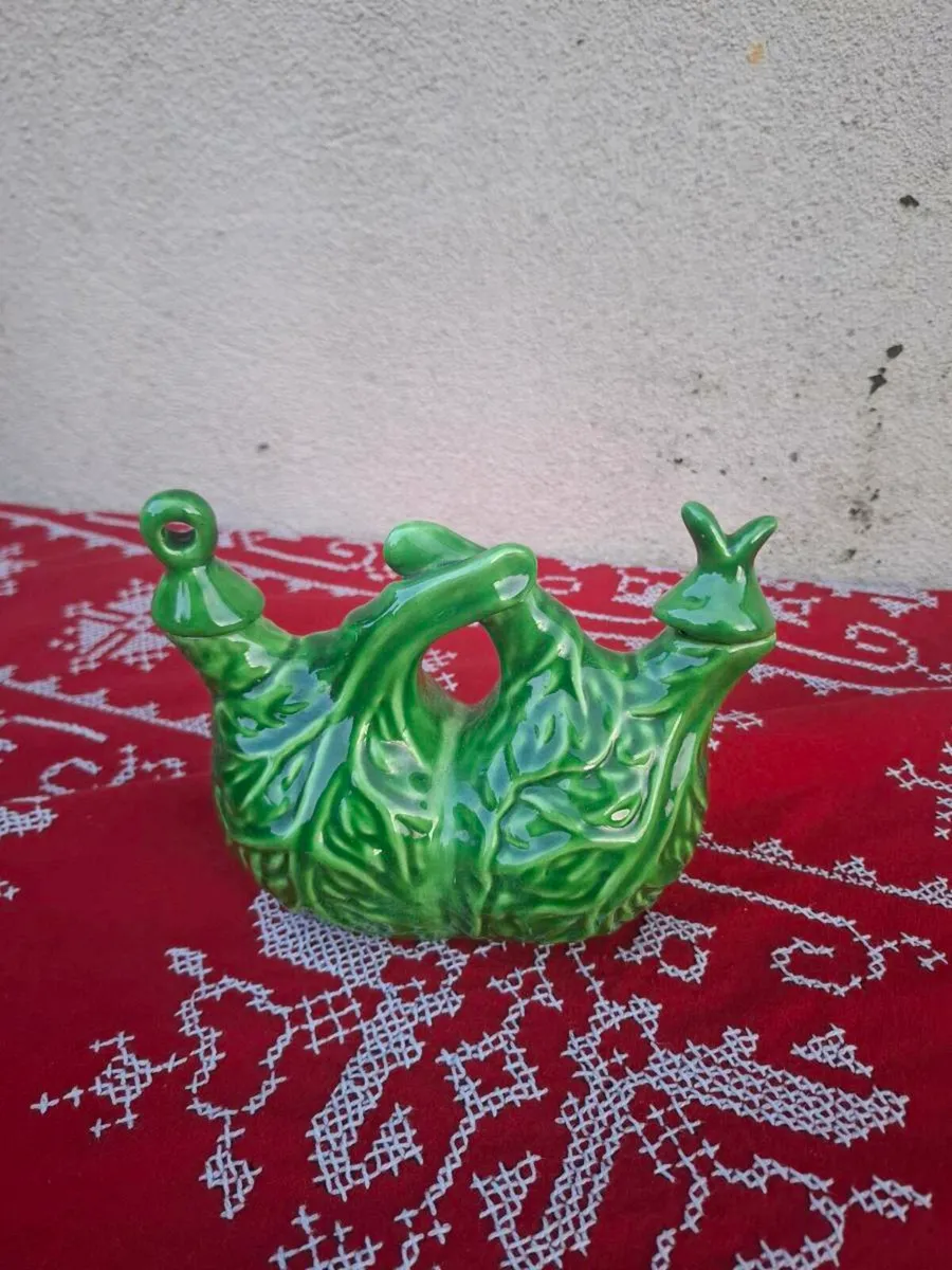 Vintage ceramic oil bottle postage possible - Image 1