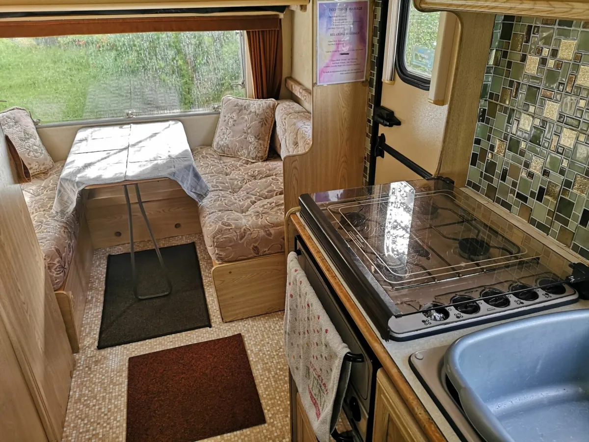 6 berth caravan - Image 4