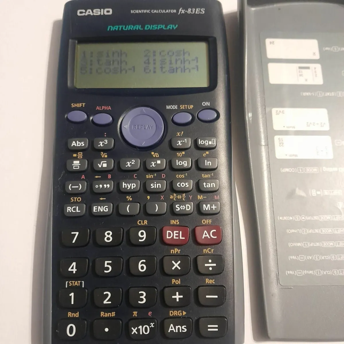 Scientific calculator fx-83ES - Image 3
