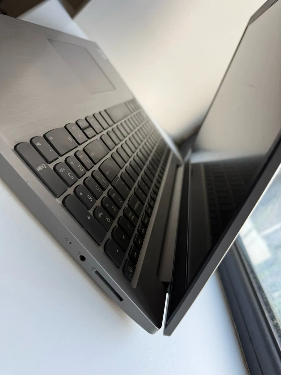 Lenovo Ideapad Top Spec - Image 4