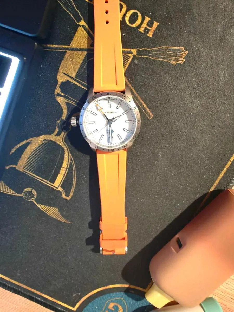 Christopher Ward C63 Sealander GMT - Image 3