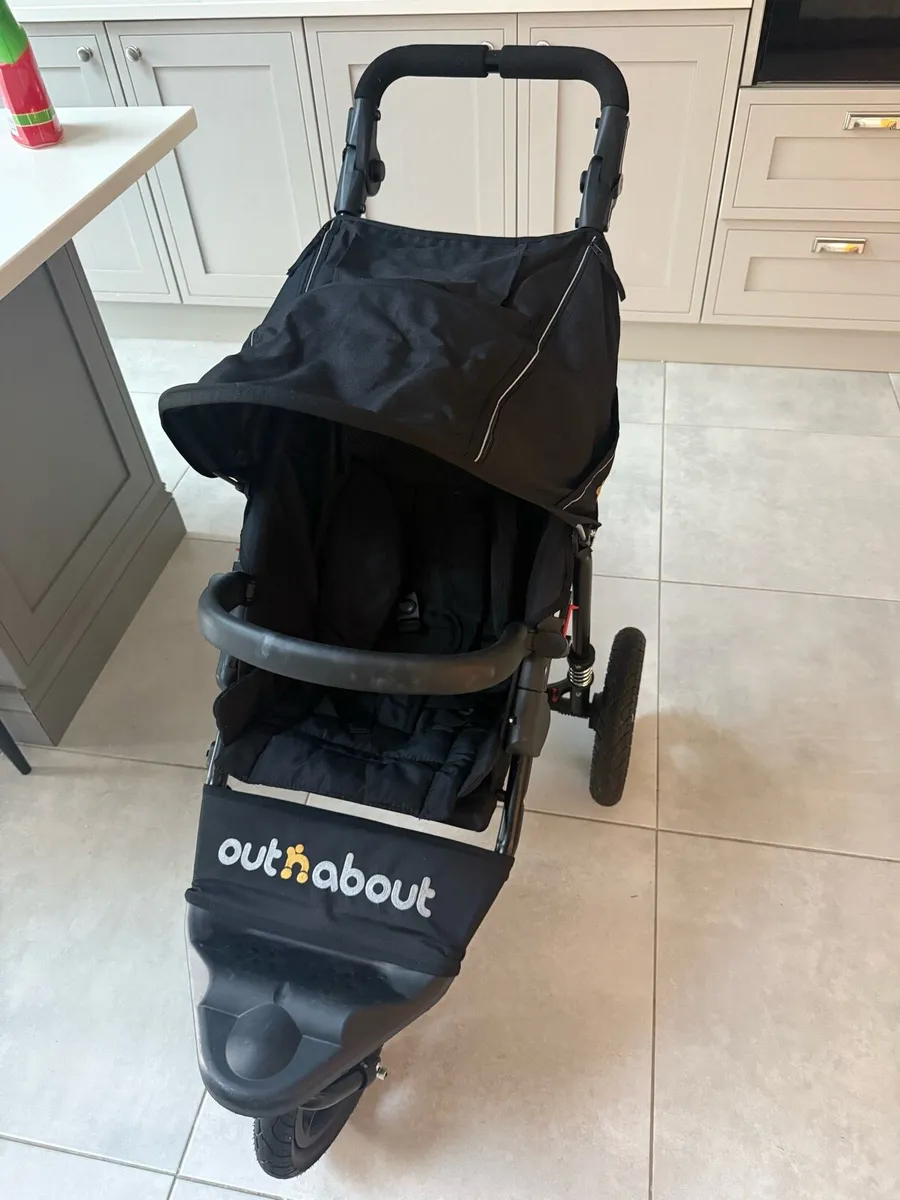 Out n about - Image 3