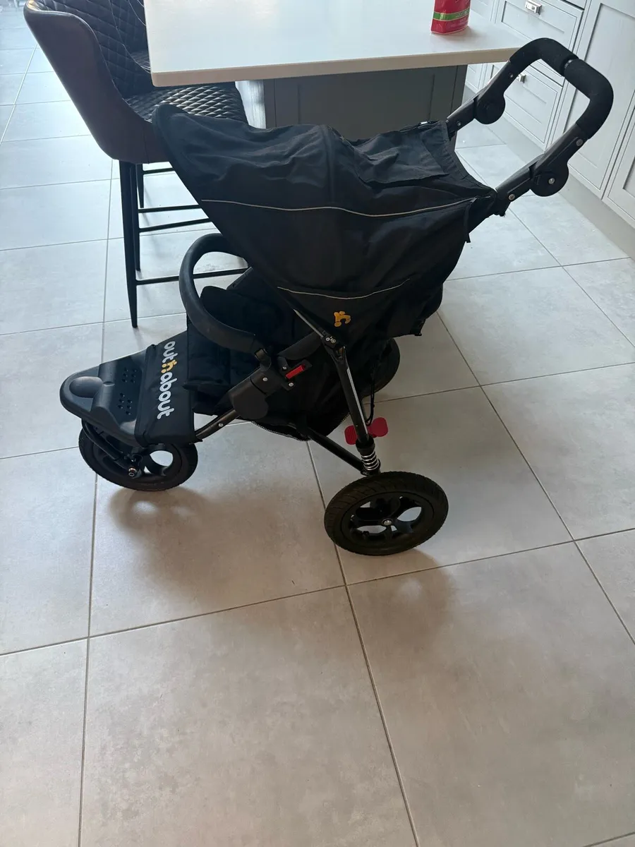 Out n about - Image 4