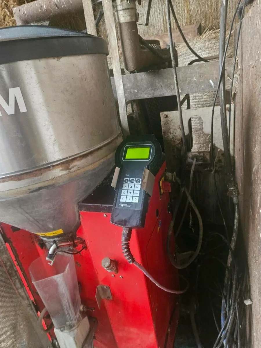 Lely automatic calf feeder - Image 2