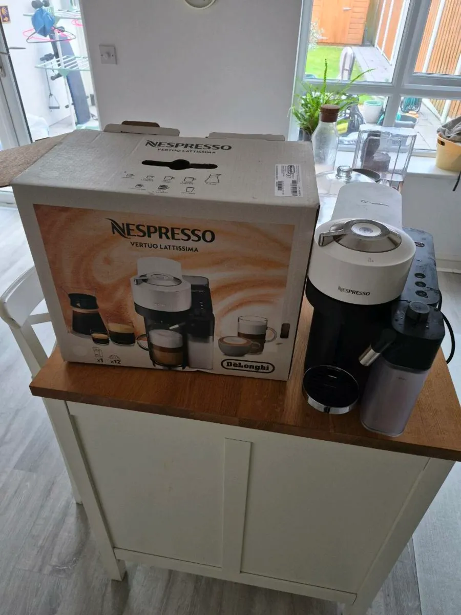 Nespresso Vertuo Lattissima - Image 1