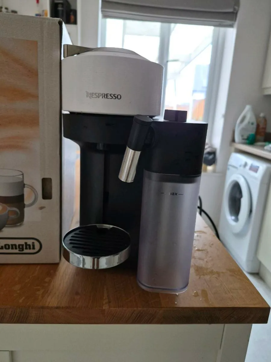 Nespresso Vertuo Lattissima - Image 2