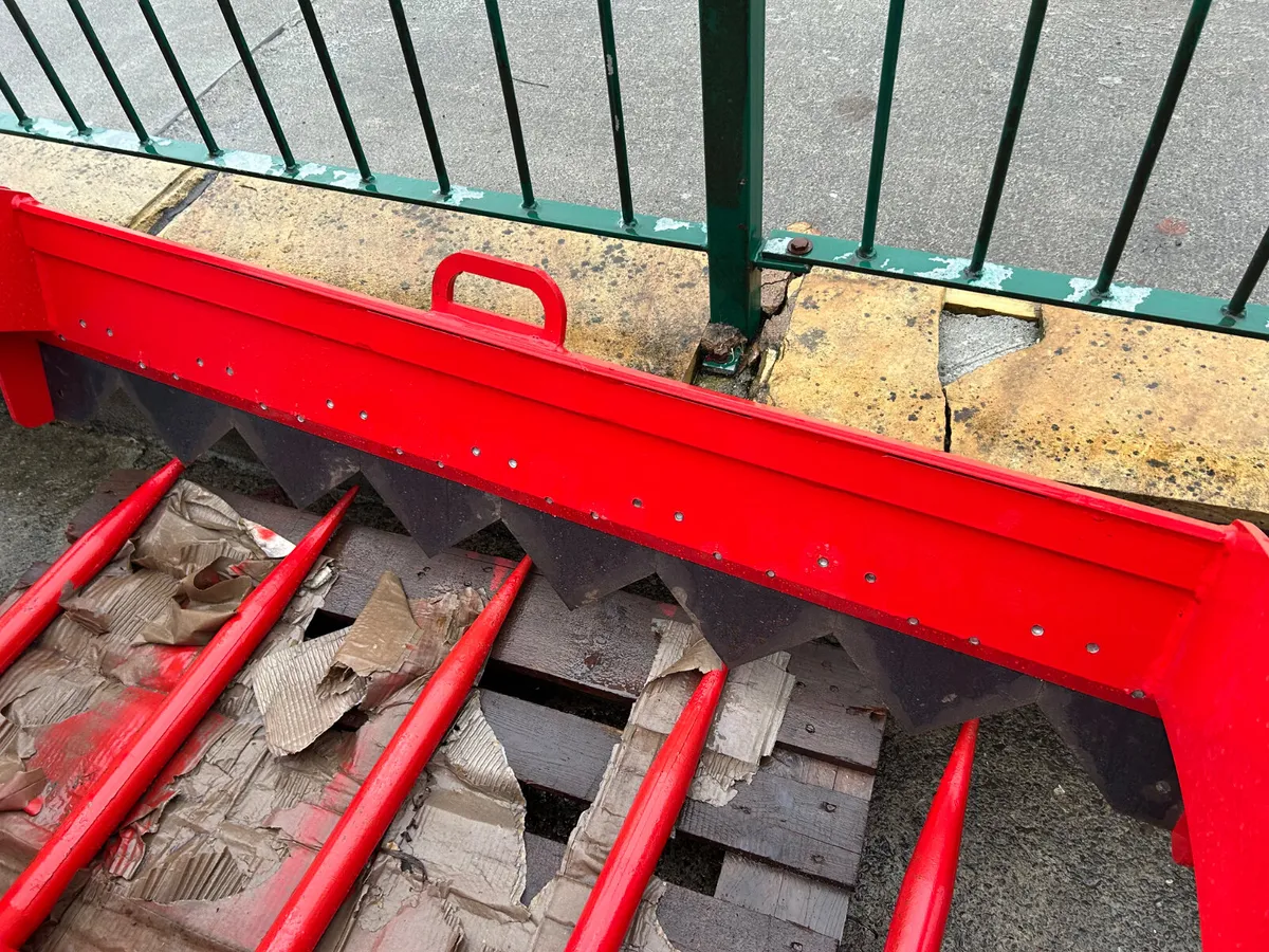 New InterTech Bale Shear - Image 3