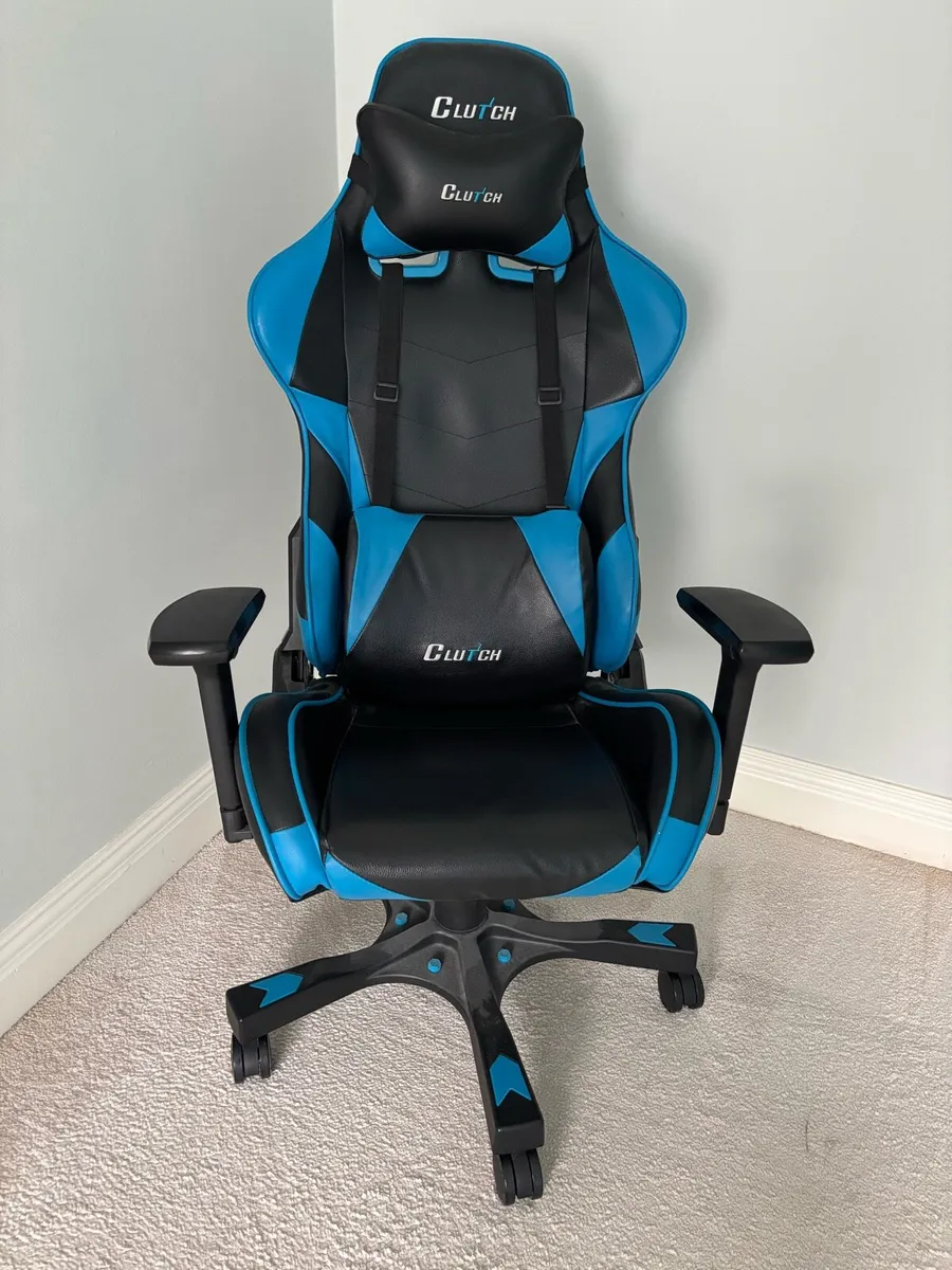 Clutch Gaming Chair - Image 1