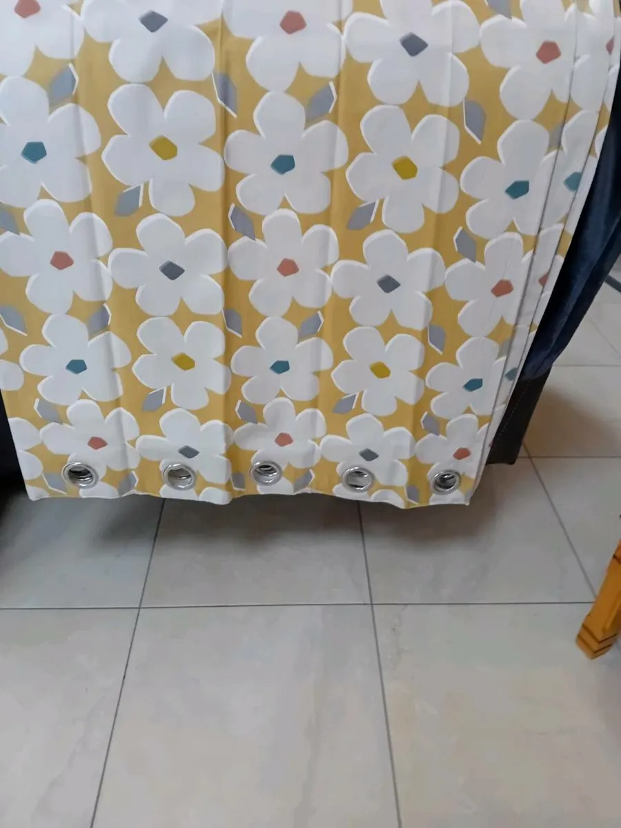 PAIR LINED CURTAINS