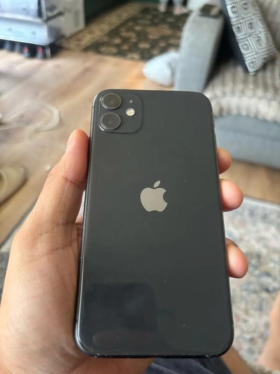 iPhone 11 64 GB unlocked - Image 1