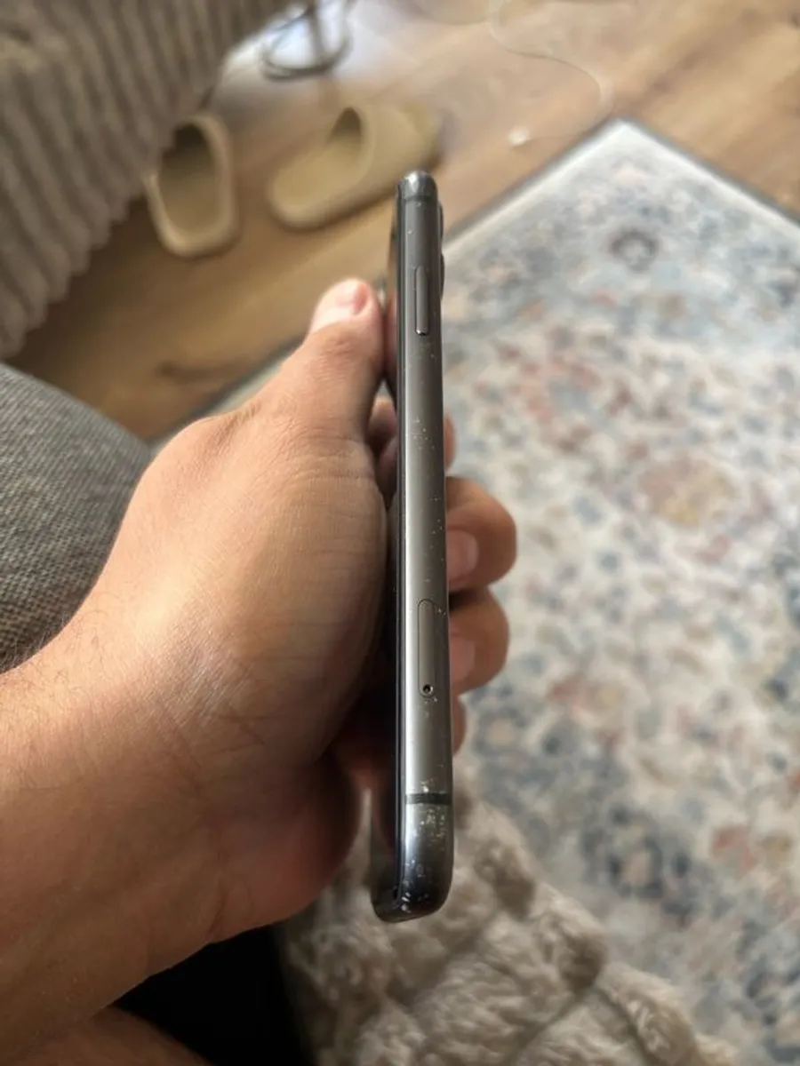 iPhone 11 64 GB unlocked - Image 4