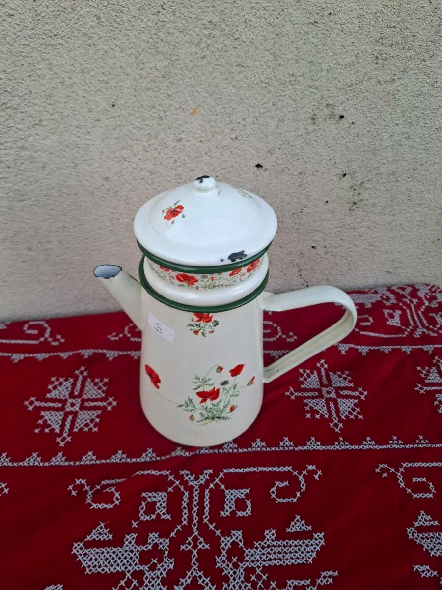 Enamel tea pot with filter possible to post - Image 2