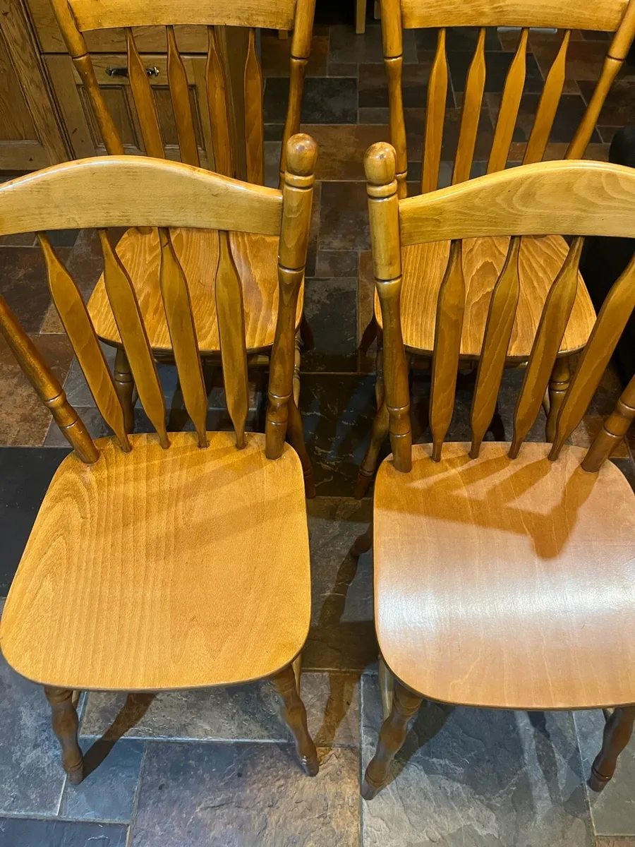 Table And 4 chairs - Image 4