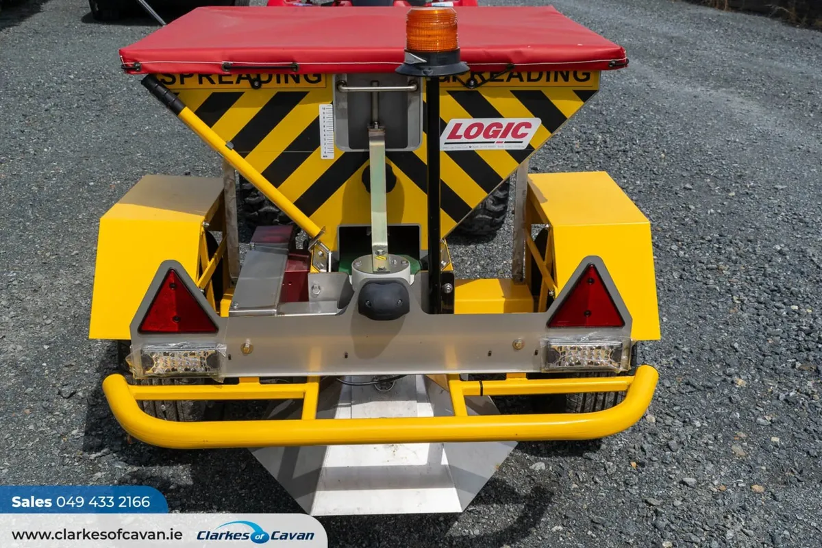 New Logic GDS150R Salt spreader - Image 2