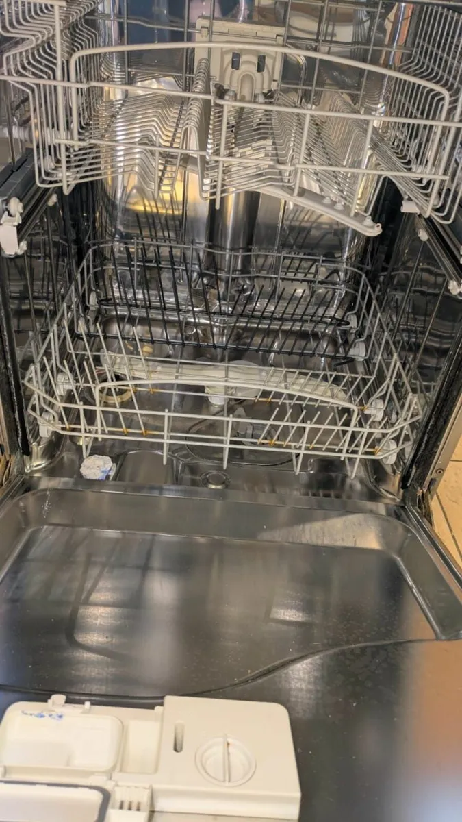 Dishwasher - Image 4