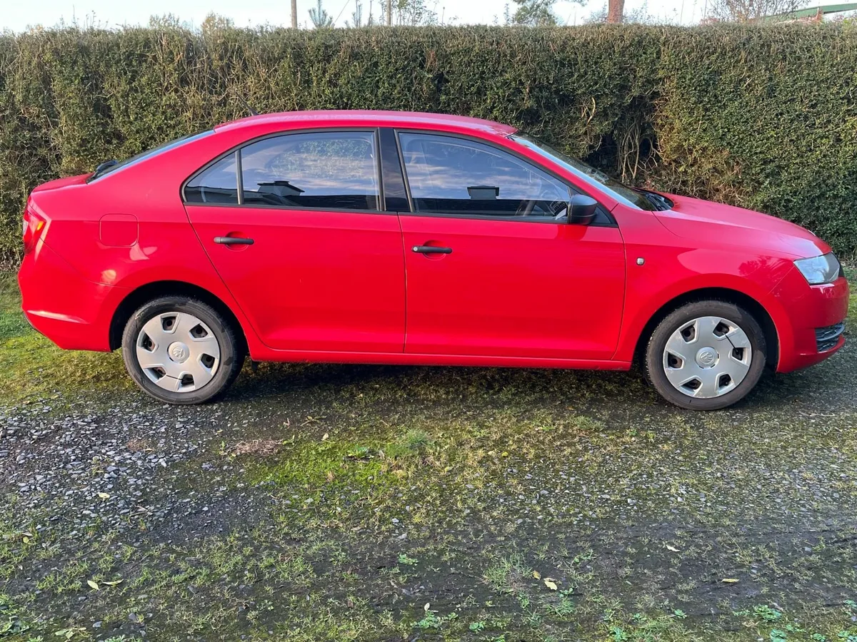 Skoda Rapid 2014 - Image 3