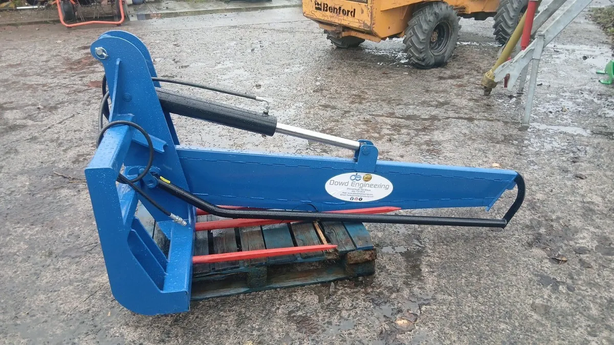 New Dowd Bale splitters - Image 3