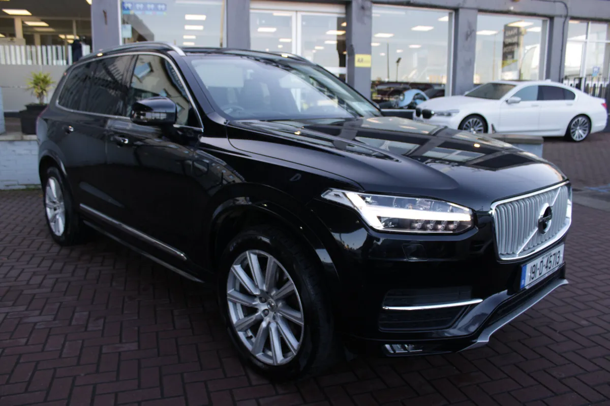2.0 D5 INSCRIPTION EDITION AWD 5DR 7SEATER AUTO // - Image 2