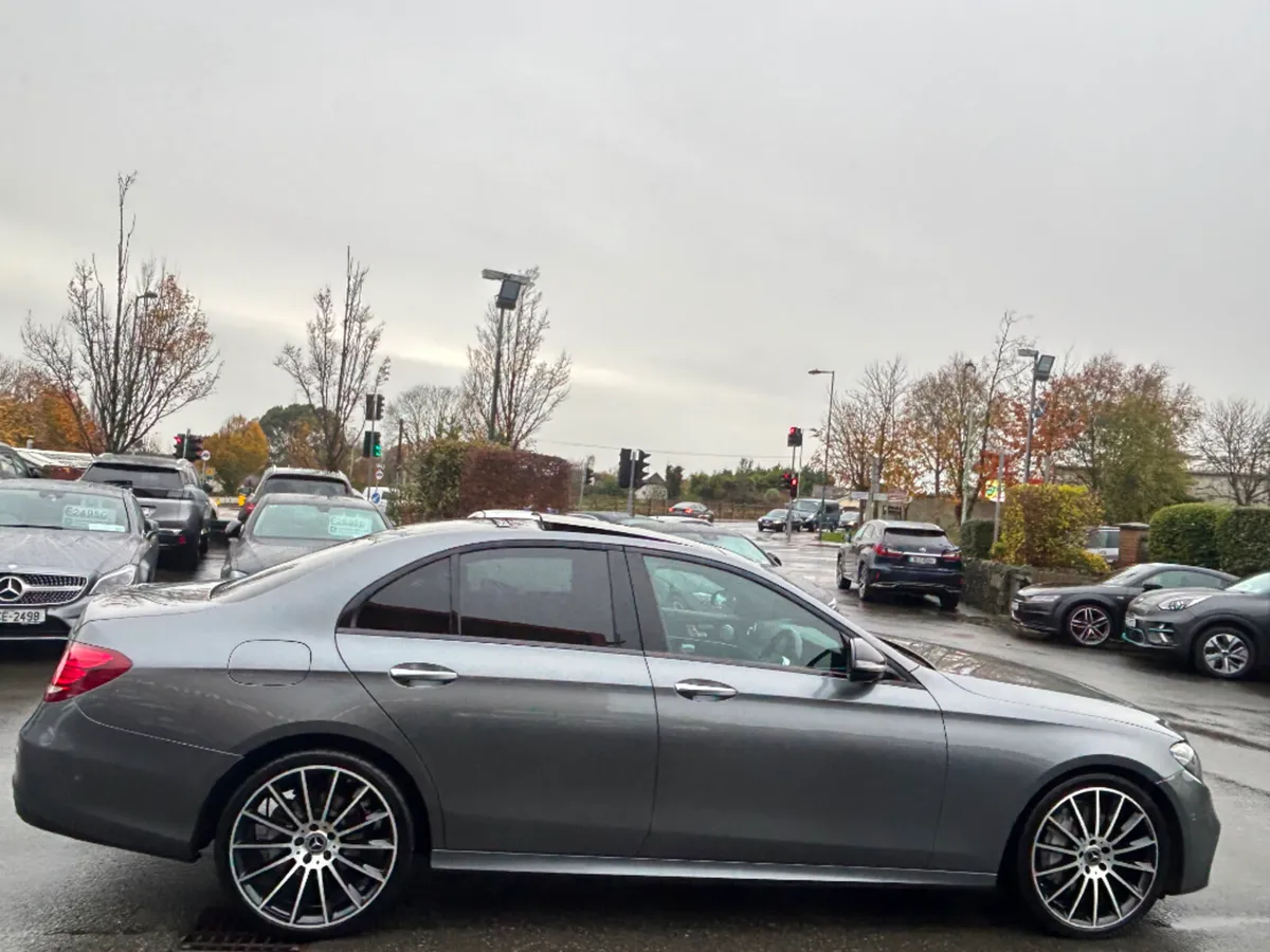 Mercedes-Benz E-Class E300D AMG NIGHT ED PREMIUM P - Image 4