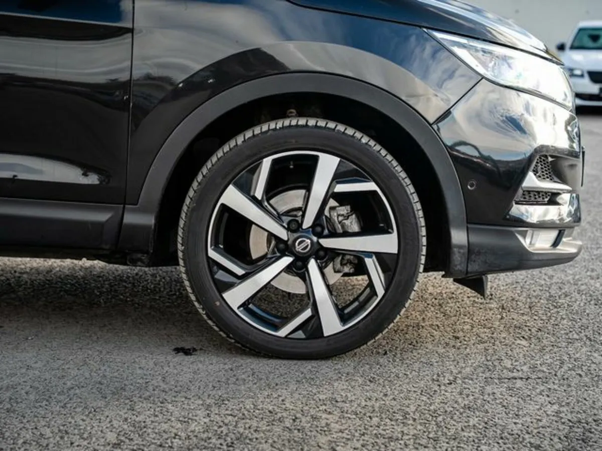 Nissan Qashqai Tekna 115PS 5DR - Image 3