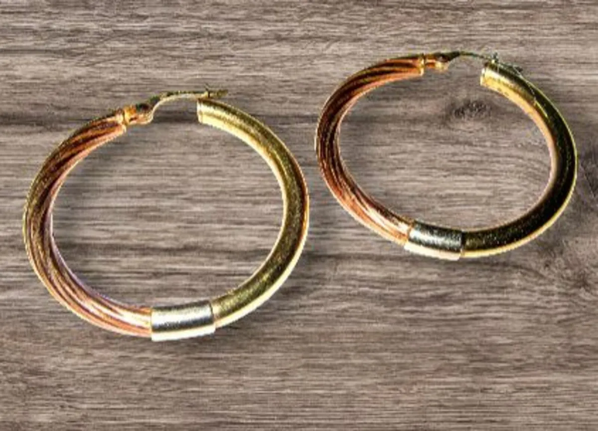 Vintage Hallmarked 9ct Gold Dual Pattern Hoops - Image 2
