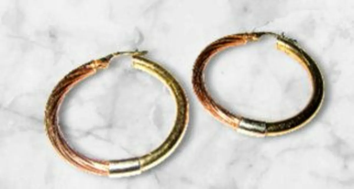 Vintage Hallmarked 9ct Gold Dual Pattern Hoops - Image 4