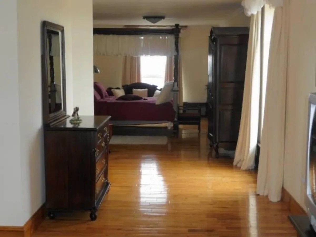 Bedroom Set - Image 2