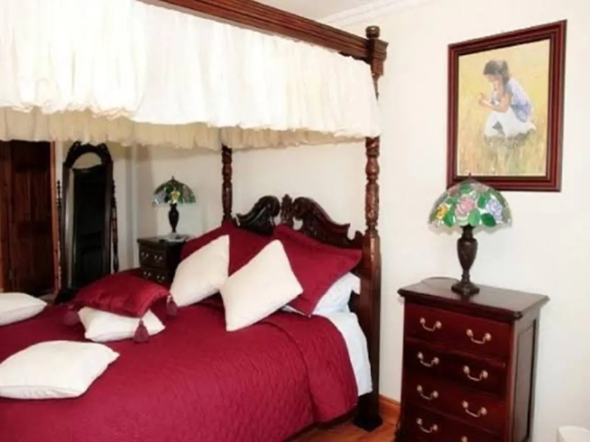 Bedroom Set - Image 3